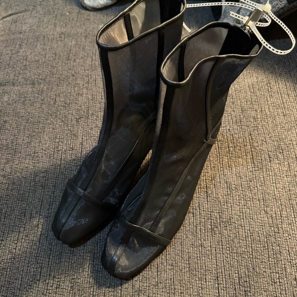 NWT Antonio Melani x Elizabeth Damrich Femme Cage Mesh Dress Booties  Sz 8 - Picture 15 of 15